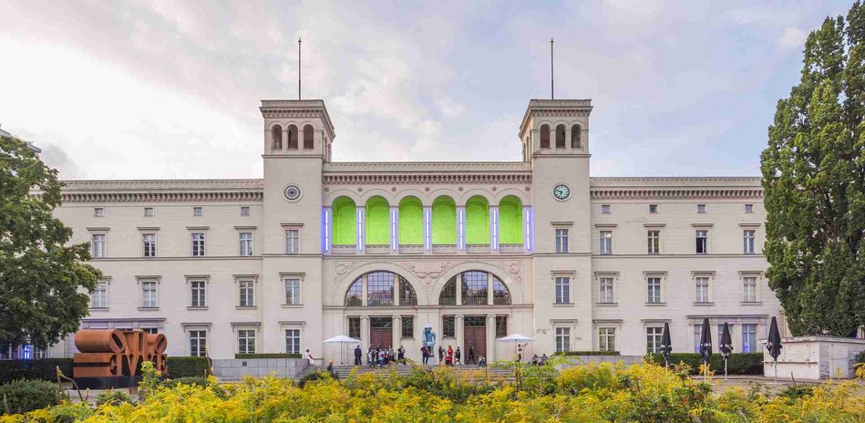 Aussenansicht des Hamburger Bahnhof – Nationalgalerie der Gegenwart © Staatliche Museen zu Berlin / David von Becker